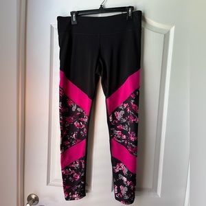 Champion, pink/gray/black print, medium workout/yoga leggings
